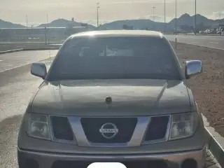 2009 Nissan Navara in Fujairah used car