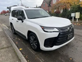 2022 Lexus LX600 in Fujairah used car